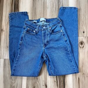 Universal Thread Womens Light Blue Denim Jeans size 0 mid rise slim fit